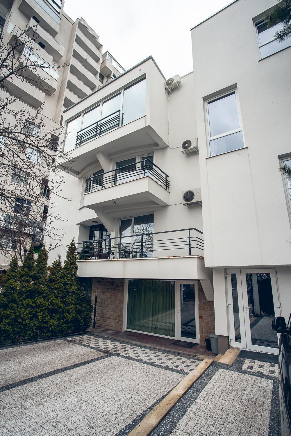 Apart4You Hotel Chisinau Exterior photo